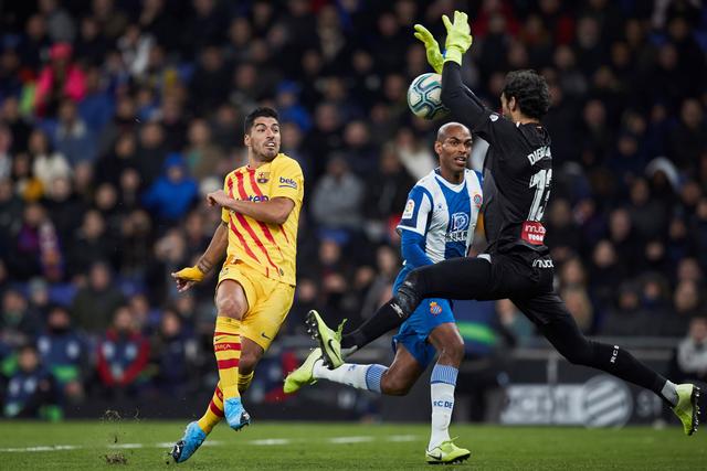 切尔西女足前锋科尔官宣自己与女友梅维斯已怀孕