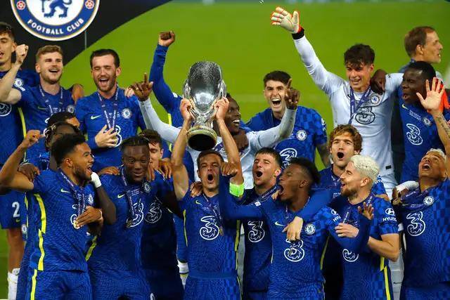 胡金秋37分广厦胜山东 利夫22分同曦胜深圳