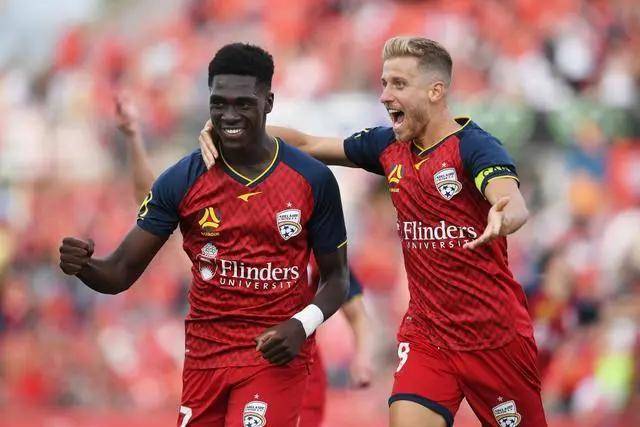 郑薇留在现场侦查决赛对手 日本23分大胜韩国